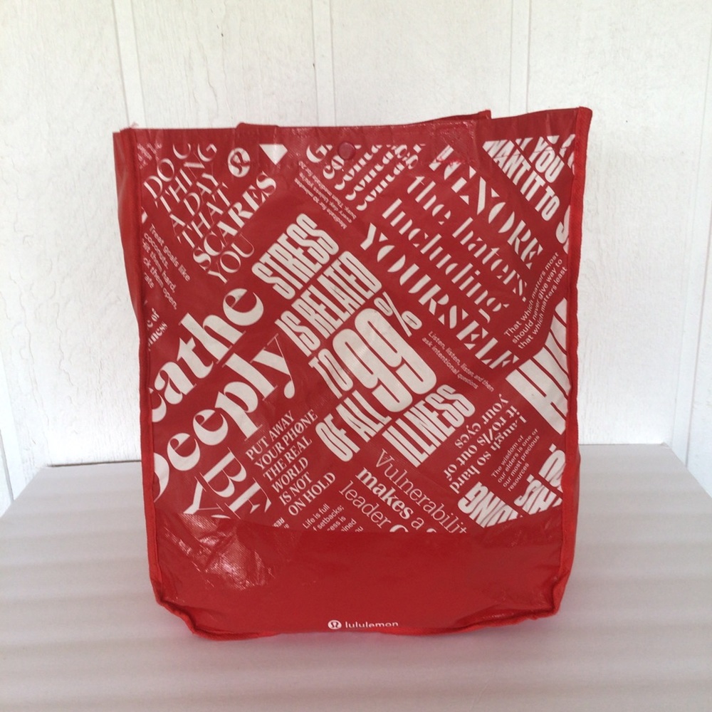 LULULEMON LARGE RED AND WHITE MANIFESTO REUSABLE SHOPPING TOTE BAG